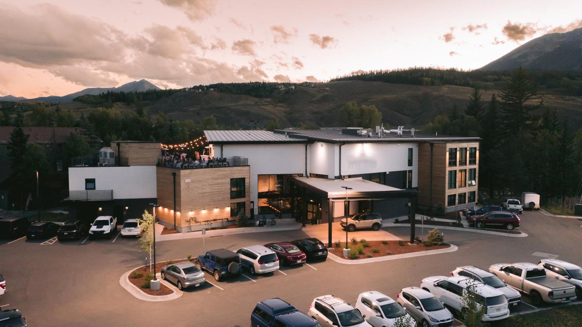 The Block Hotel & Commons Silverthorne Bagian luar foto